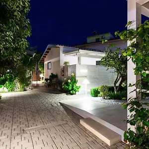 https://angelsa-casa-vacanze.sicilyhotelsitaly.net